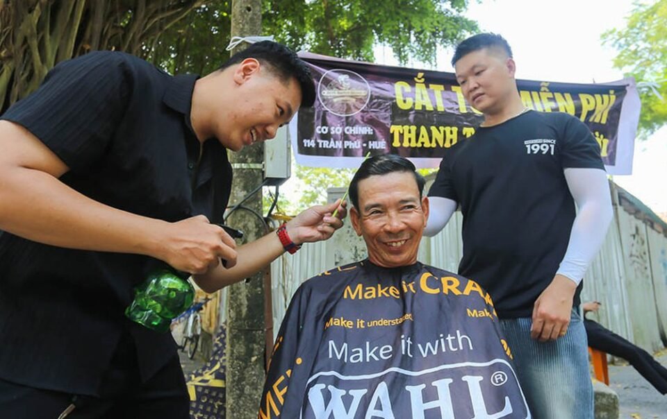 tiem-toc-‘thanh-toan-bang-nu-cuoi’-o-co-do-hue