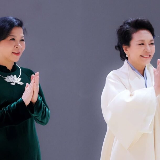 phu-nhan-ngo-phuong-ly-gap-phu-nhan-banh-le-vien,-chia-se-ve-giao-luu-van-hoa-viet-–-trung