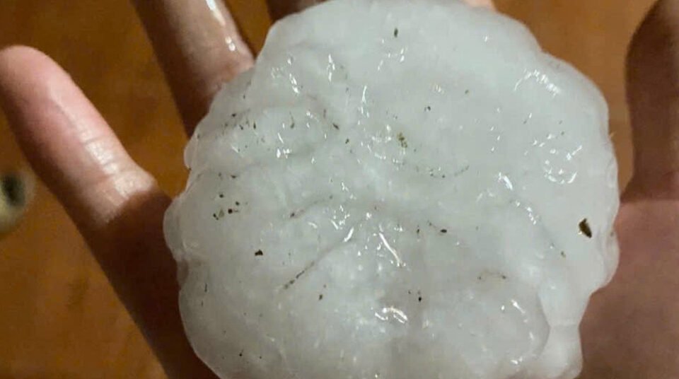 mua-da-to-nhu-nam-tay-trut-am-am-xuong-bac-ha