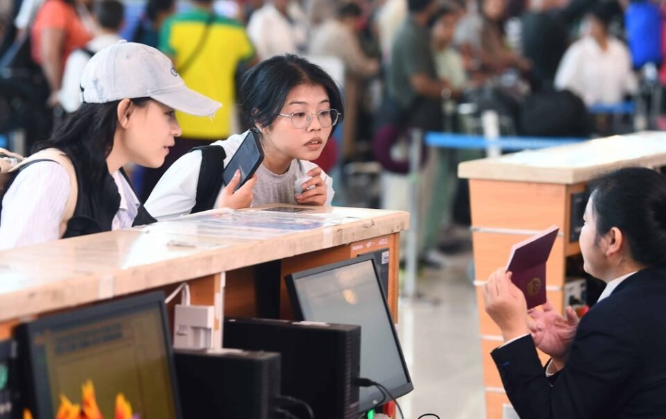 gia-ve-may-bay-le-304-–-1.5-cao-ngang-ve-tet