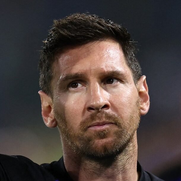 messi-bat-ngo-mua-clb-tay-ban-nha,-david-beckham-len-tieng-ve-bien-dong-inter-miami