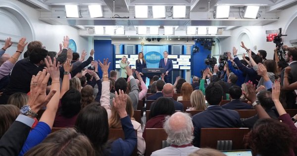 my-'tha-bom-kinh-te'-v&agrave;o-iran