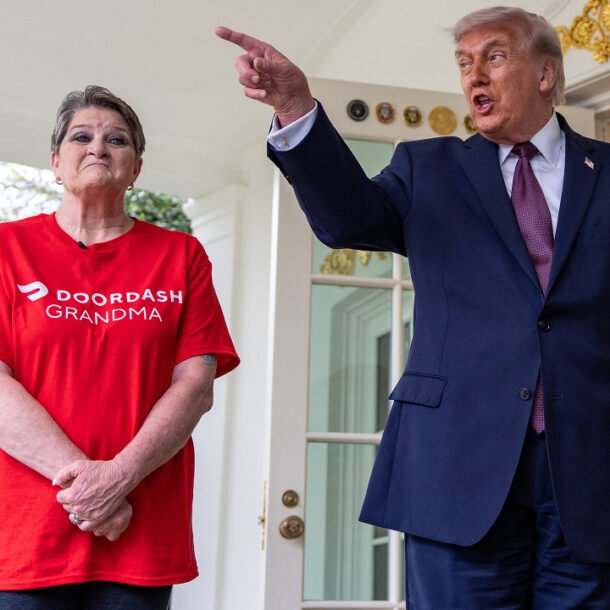 hoai-nghi-ve-‘khoan-hoan-thue-11.000-usd’-cua-nhan-vien-giao-hang-my