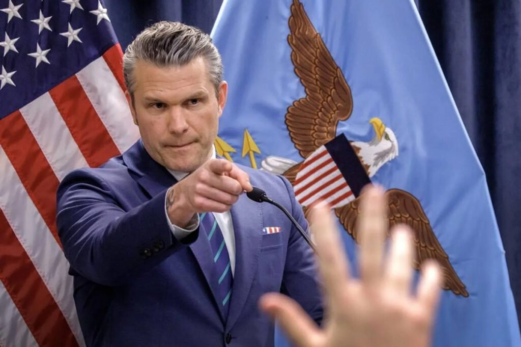 bo-truong-my-canh-cao-iran,-noi-tehran-‘khong-con-cong-nghiep-quoc-phong’