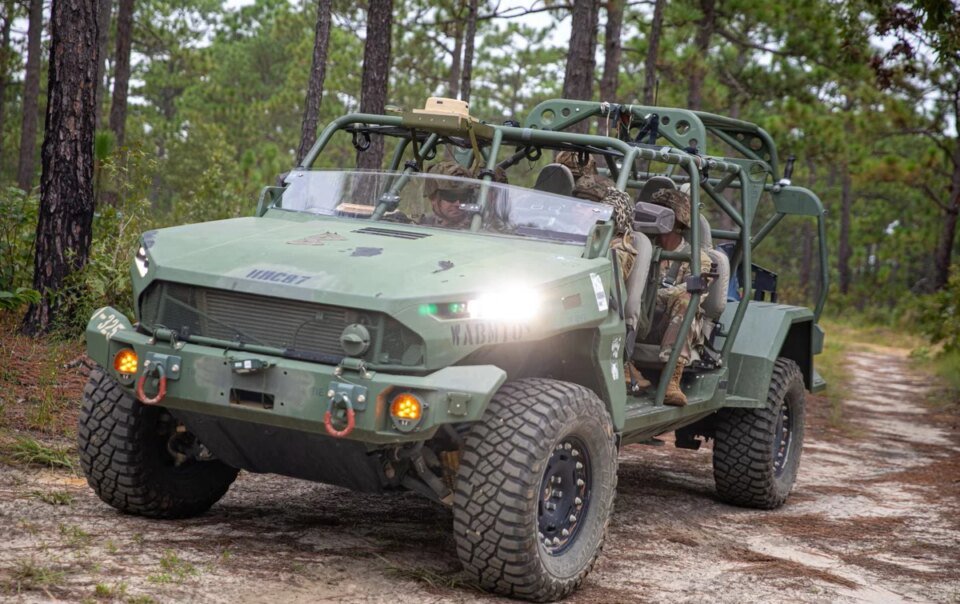 bao-my:-lau-nam-goc-keu-goi-nhieu-hang-o-to-san-xuat-vu-khi,-co-ca-ford