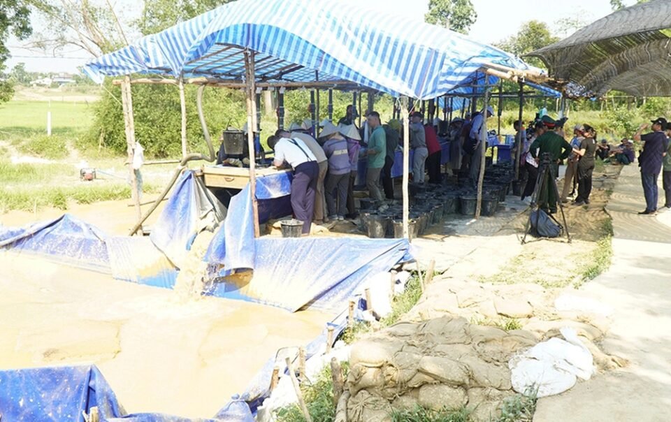 tim-nguoi-tung-o-ben-kia-chien-tuyen:-‘chung-ta-se-chua-dung-lai!’