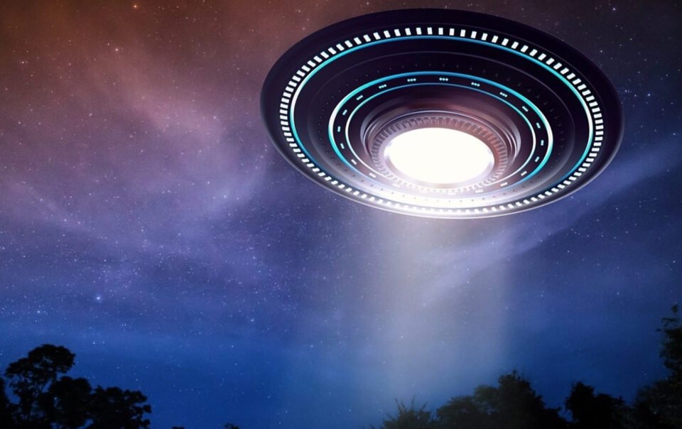 ong-trump-hua-cong-bo-som-nhung-tai-lieu-thu-vi-ve-ufo