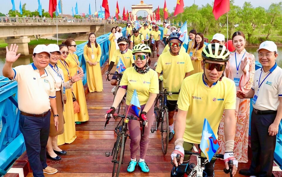 nhung-vong-xe-gui-thong-diep-hoa-binh