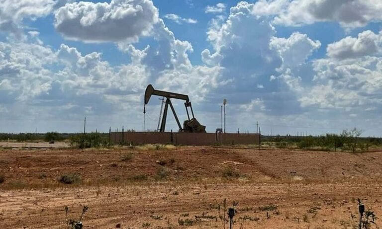 gia-dau-giam-manh,-vang-bat-tang-sau-tin-eo-bien-hormuz-mo-lai