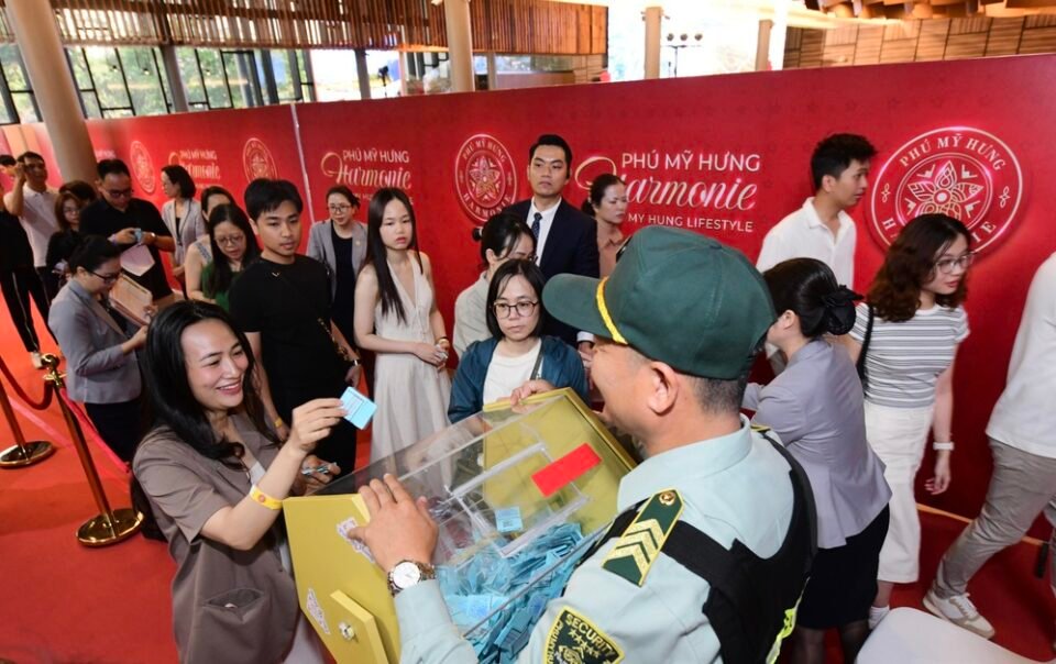 phu-my-hung-harmonie-tiep-tuc-giao-dich-soi-dong-trong-dot-mo-ban-lan-hai