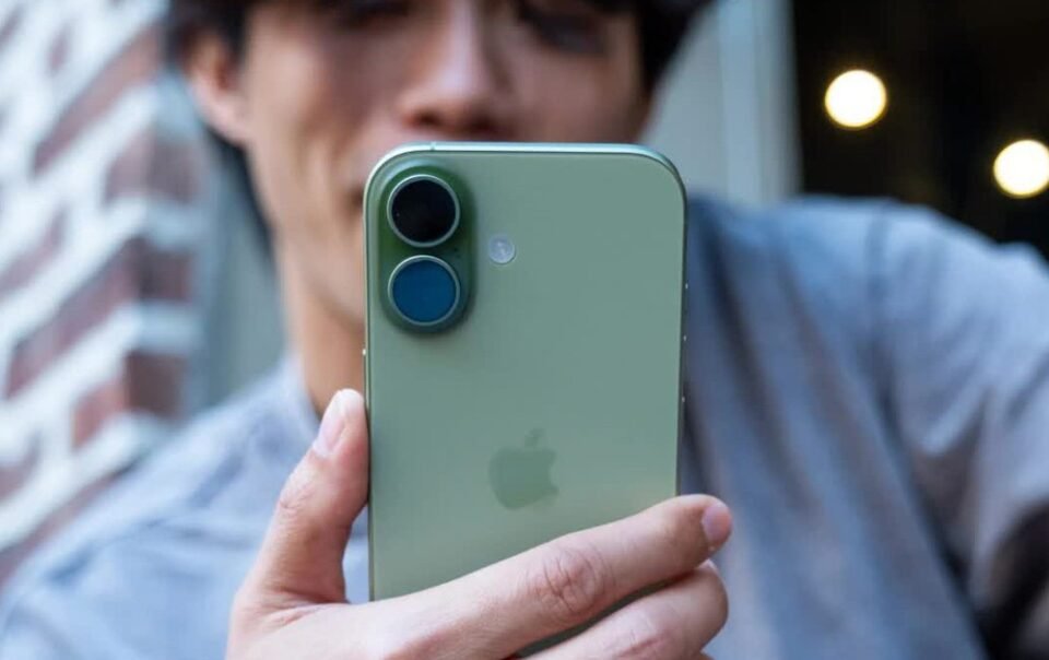 apple-‘that-lung-buoc-bung’,-iphone-18-tiem-can-dong-gia-re