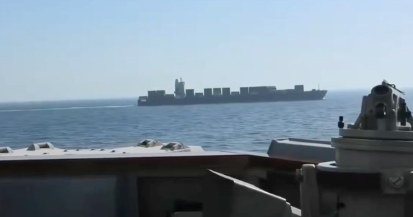 my-no-s&uacute;ng,-bat-t&agrave;u-h&agrave;ng-iran