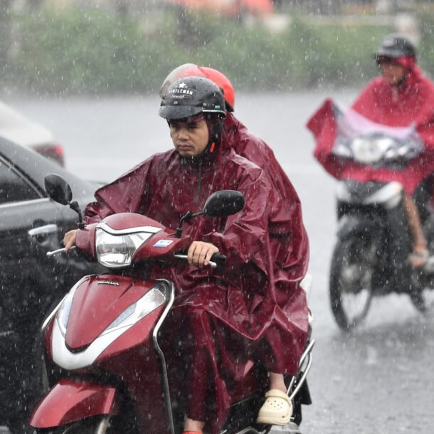 du-bao-thoi-tiet-20/4/2026:-ha-noi-van-co-mua-giong,-troi-mat