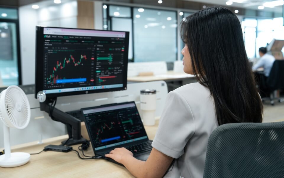 chung-khoan-tuan-moi:-vn-index-di-ve-dau-truoc-ky-nghi-le-keo-dai?