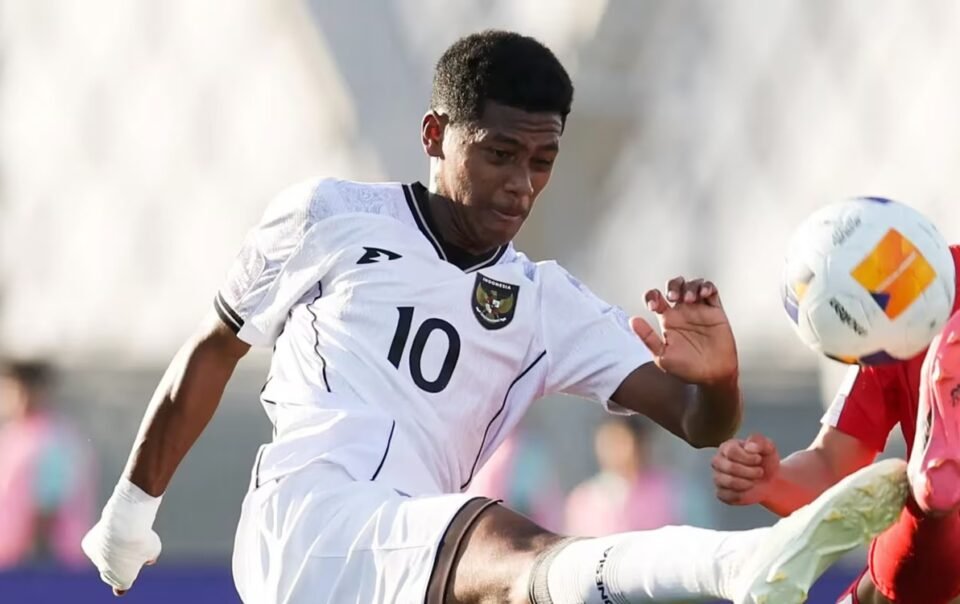 than-dong-bong-da-indonesia-‘phi-cuoc’-doi-thu-nhu-phim-vo:-‘toi-tuc-gian-vi-bi-goi-la-quai-vat’