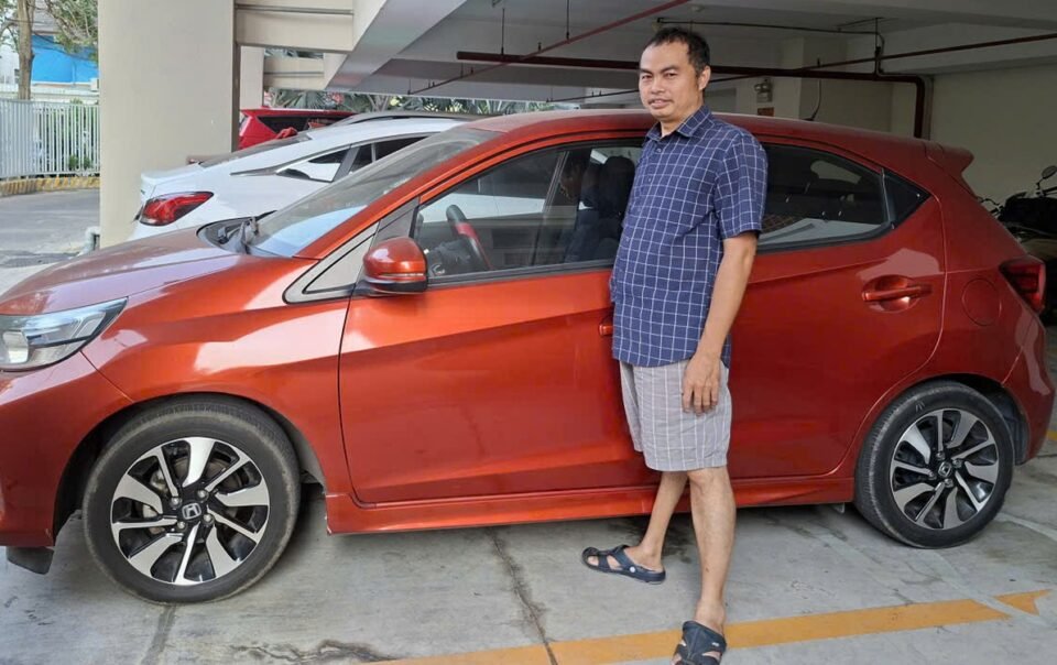 lan-dau-thay-nguoi-di-xe-lan-lai-o-to,-toi-lang-nguoi,-va-quyet-thi-lay-bang-ngay