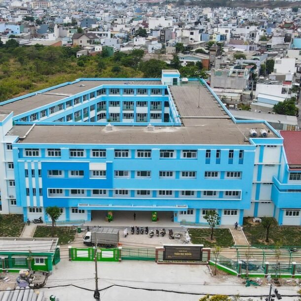 truong-hoc-dau-tien-tren-dat-nghia-trang-binh-hung-hoa-da-xay-xong