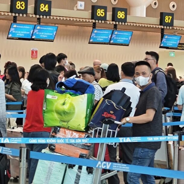 gia-ve-may-bay-le-30-4-cao-nhu-tet