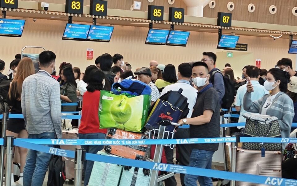 gia-ve-may-bay-le-30-4-cao-nhu-tet