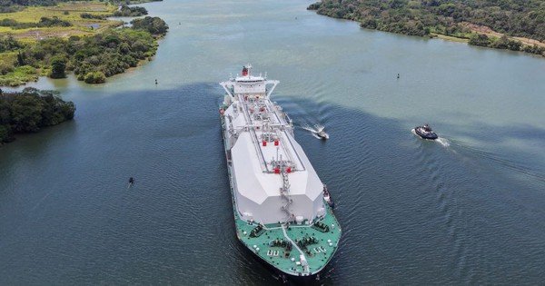 ph&iacute;-qua-k&ecirc;nh-d&agrave;o-panama-tang-vot-khi-eo-bien-hormuz-bi-phong-toa