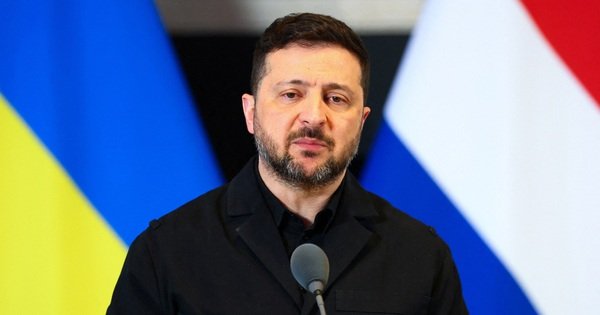 tong-thong-ukraine-ho&agrave;i-nghi-ve-d&agrave;m-ph&aacute;n-h&ograve;a-b&igrave;nh