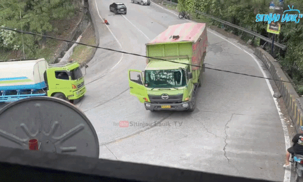 tai-nan-nhu-com-bua-o-khuc-cua-tay-ao-tren-deo