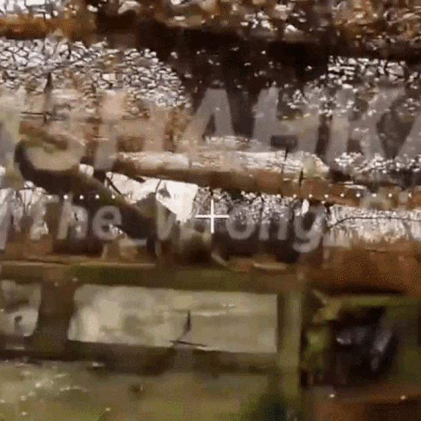 phao-caesar-cua-ukraine-boc-chay-vi-don-tan-cong-cua-fpv-nga