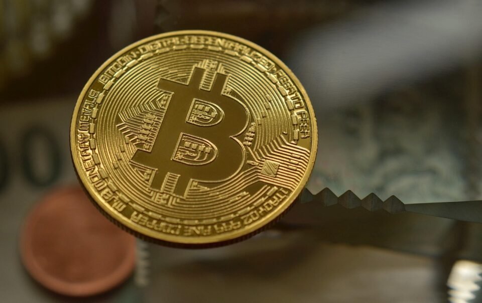 $60,000-is-the-bottom:-bitcoin-analyst-predicts-lowest-level-before-run-to-$200,000