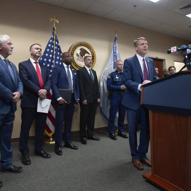 duong-day-hoang-bao-bi-cuop-de-duoc-cap-visa-o-lai-my