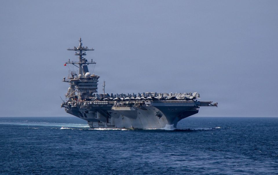 he-thong-giup-tau-san-bay-my-tao-ra-1,5-trieu-lit-nuoc-ngot-moi-ngay