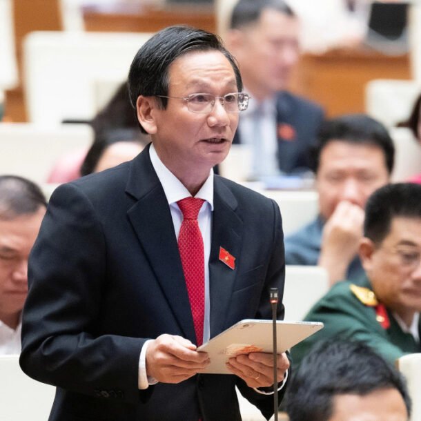 de-xuat-doanh-nghiep-san-xuat-xe-dien-phai-thu-hoi-pin-de-tai-che