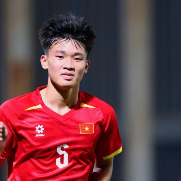 cdv-thai-lan-thang-thot-‘phai-thua-nhan-bong-da-viet-nam-xuat-sac-moi-lua-tuoi’