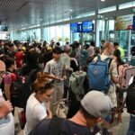 loat-duong-bay-toi-cac-thu-phu-du-lich-le-sap-khoa-so,-gia-ve-‘bong-tay’