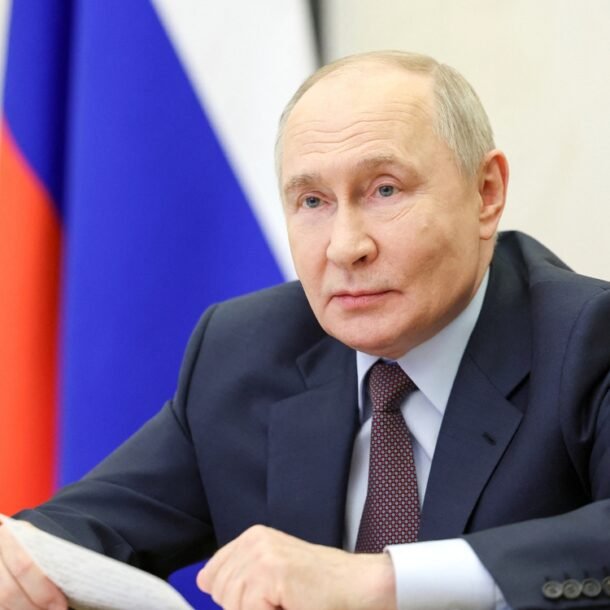 tin-tuc-the-gioi-24-4:-ong-putin-giai-thich-ve-viec-cat-internet-o-nga;-ong-trump-noi-ve-gia-xang