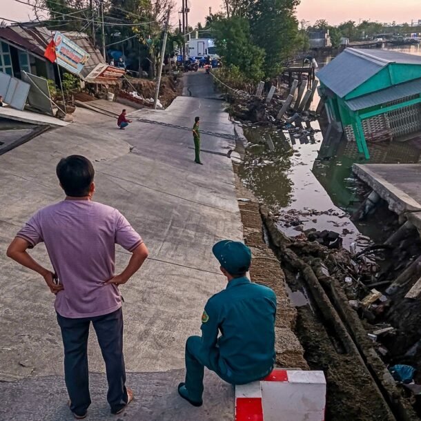 sat-lo-o-ca-mau,-nhieu-nha-dan-tri-gia-hon-3-ti-dong-troi-xuong-song