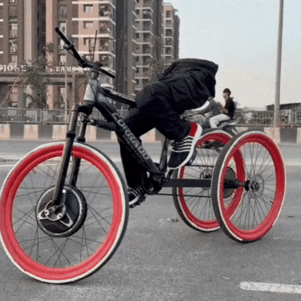 ‘xe-dap-ma’-tu-chay-tren-pho-nhu-co-nguoi-vo-hinh-dieu-khien