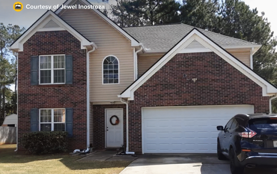 mat-nha-vi-khoan-no-400-usd-voi-ban-quan-tri-khu-dan-cu