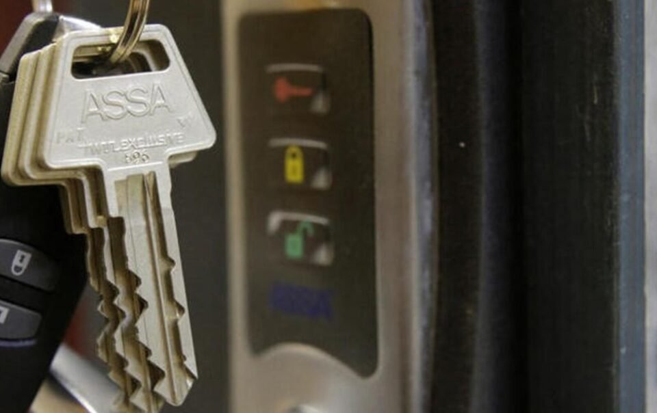 loi-nho-voi-khoa-thong-minh-co-the-khien-nguoi-dung-khong-the-vao-nha