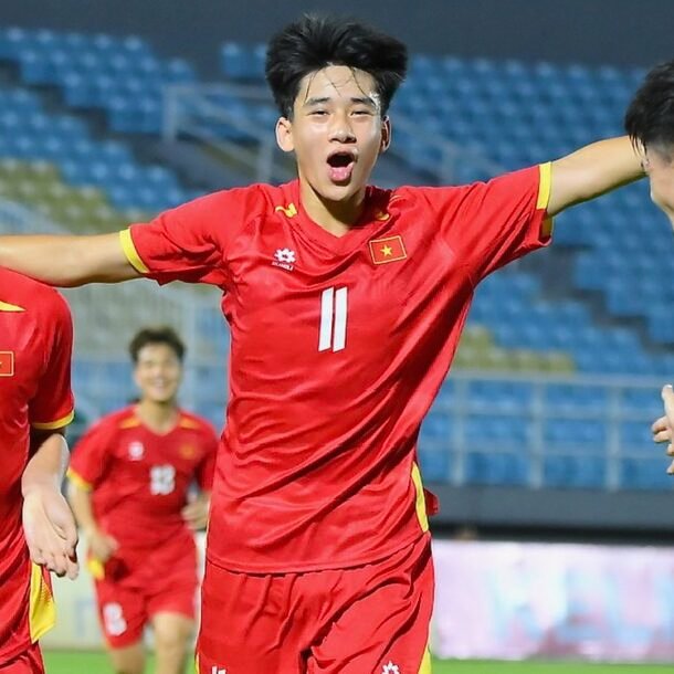 khan-gia-viet-nam-khong-duoc-xem-doi-u17-da-vong-bang-giai-chau-a?