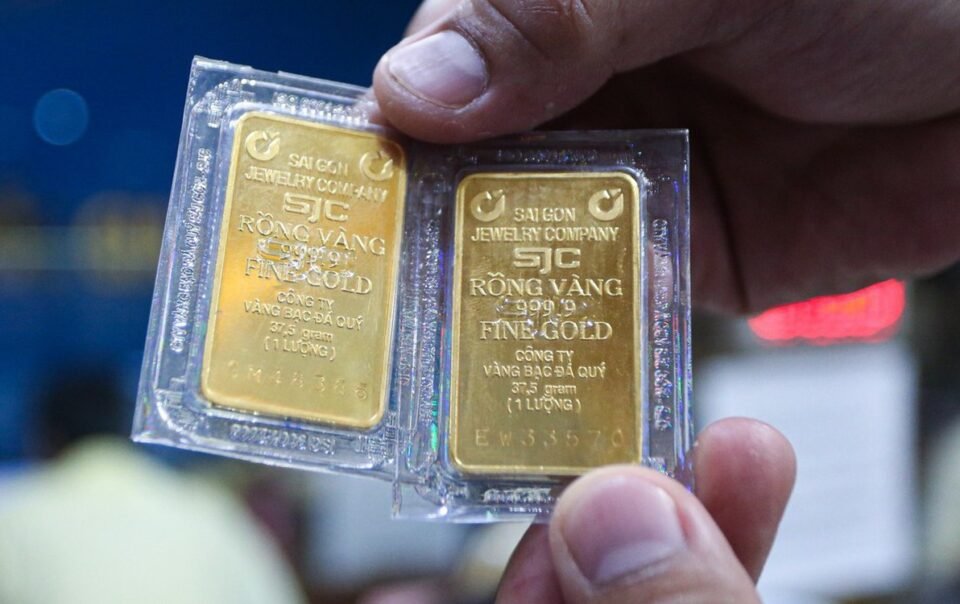 da-giam-ngay-cang-manh,-gia-vang-the-gioi-roi-khoi-nguong-4.600-usd/ounce