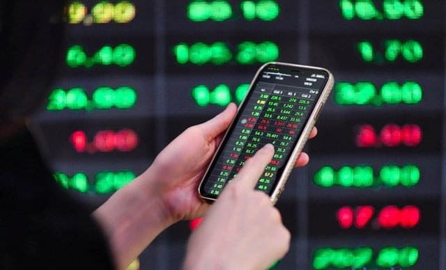 doc-gi-truoc-gio-giao-dich_21468