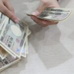 gia-usd-hom-nay-45.2026:-giam-nhe-trong-khi-yen-nhat-tang-manh