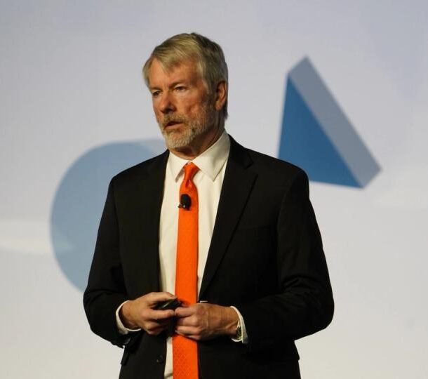 michael-saylor’s-strategy-signals-potential-bitcoin-sale-to-fund-dividends-obligations