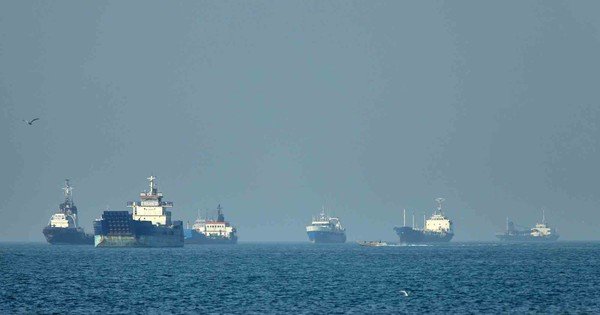 thoa-thuan-ngung-ban-my-–-iran-lung-lay-sau-dung-do-o-hormuz