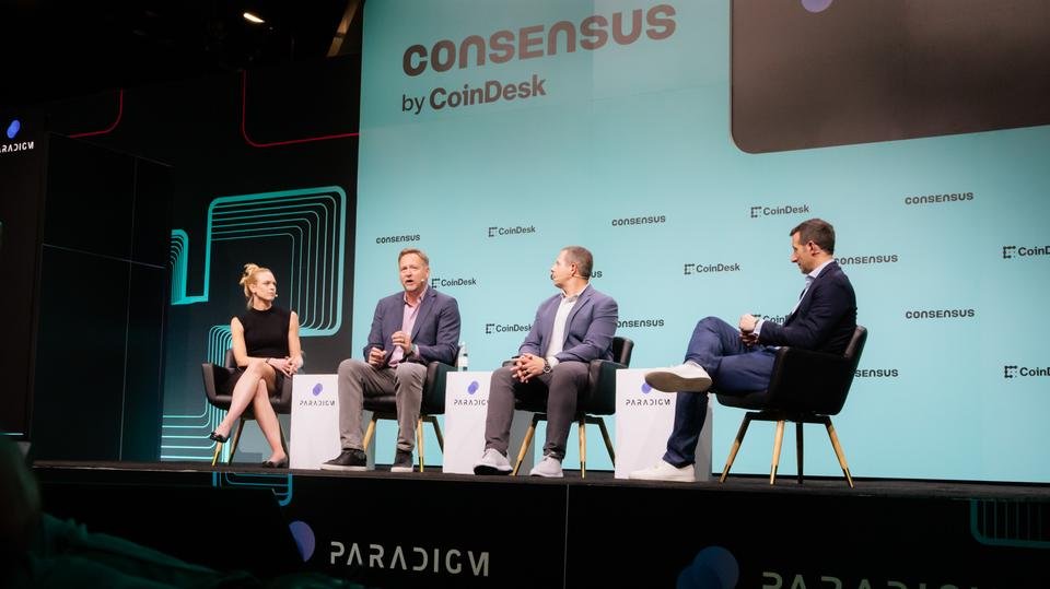 crypto-etfs-go-mainstream-as-traditional-finance-locks-in