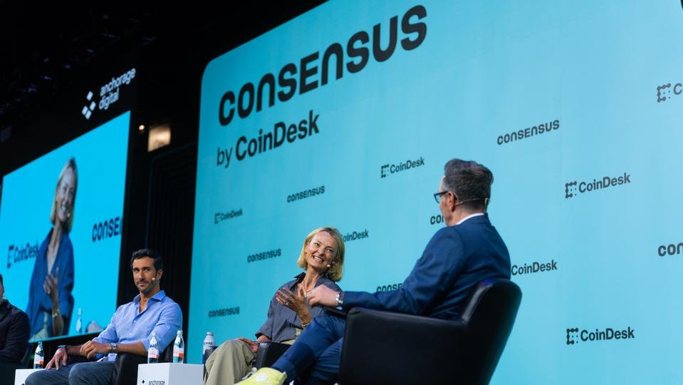 crypto’s-mainstream-moment-has-arrived,-say-industry-leaders-speaking-at-consensus-miami