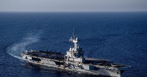 t&agrave;u-s&acirc;n-bay-ph&aacute;p-chuan-bi-cho-su-menh-tai-eo-bien-hormuz