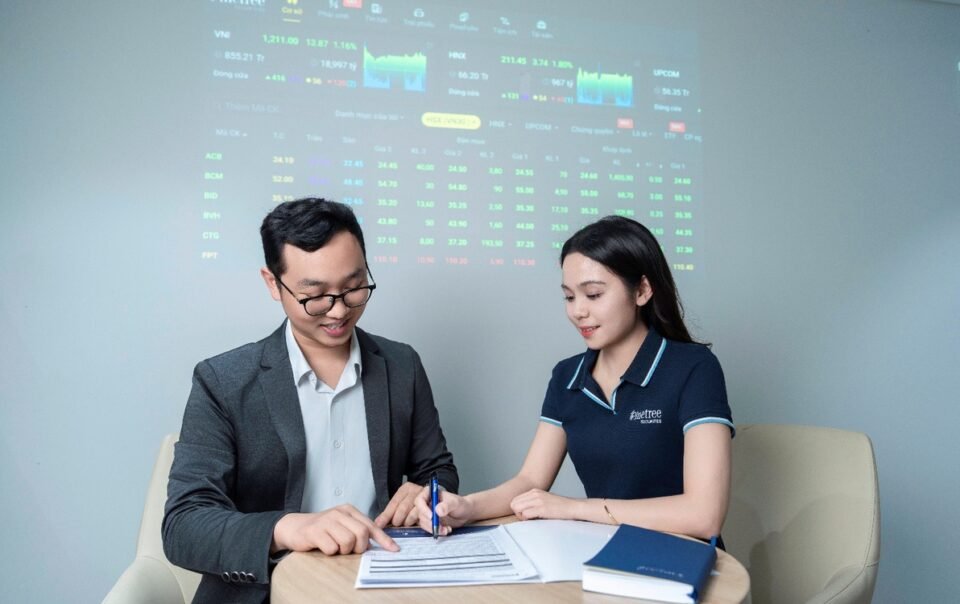 core-tu-chu-chuan-han-quoc:-nha-dau-tu-huong-loi-gi?