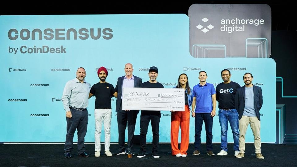 coinbax-wins-$20,000-pitchfest-prize-at-consensus-miami-for-stablecoin-compliance