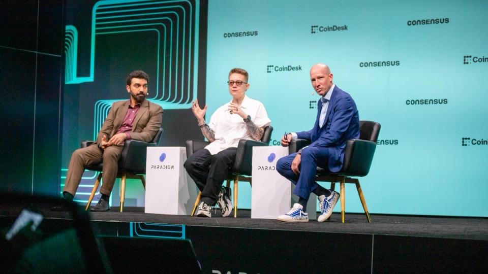 privacy-and-accountability-can-coexist-onchain,-say-panelists-at-consensus-miami